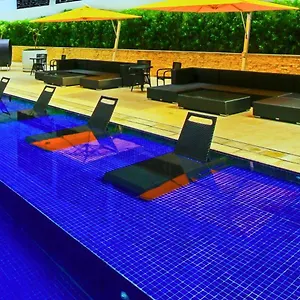 3* Hotell The Mini Eton Tower Makati