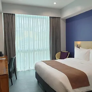 Leez Makati סן פדרו מקאטי